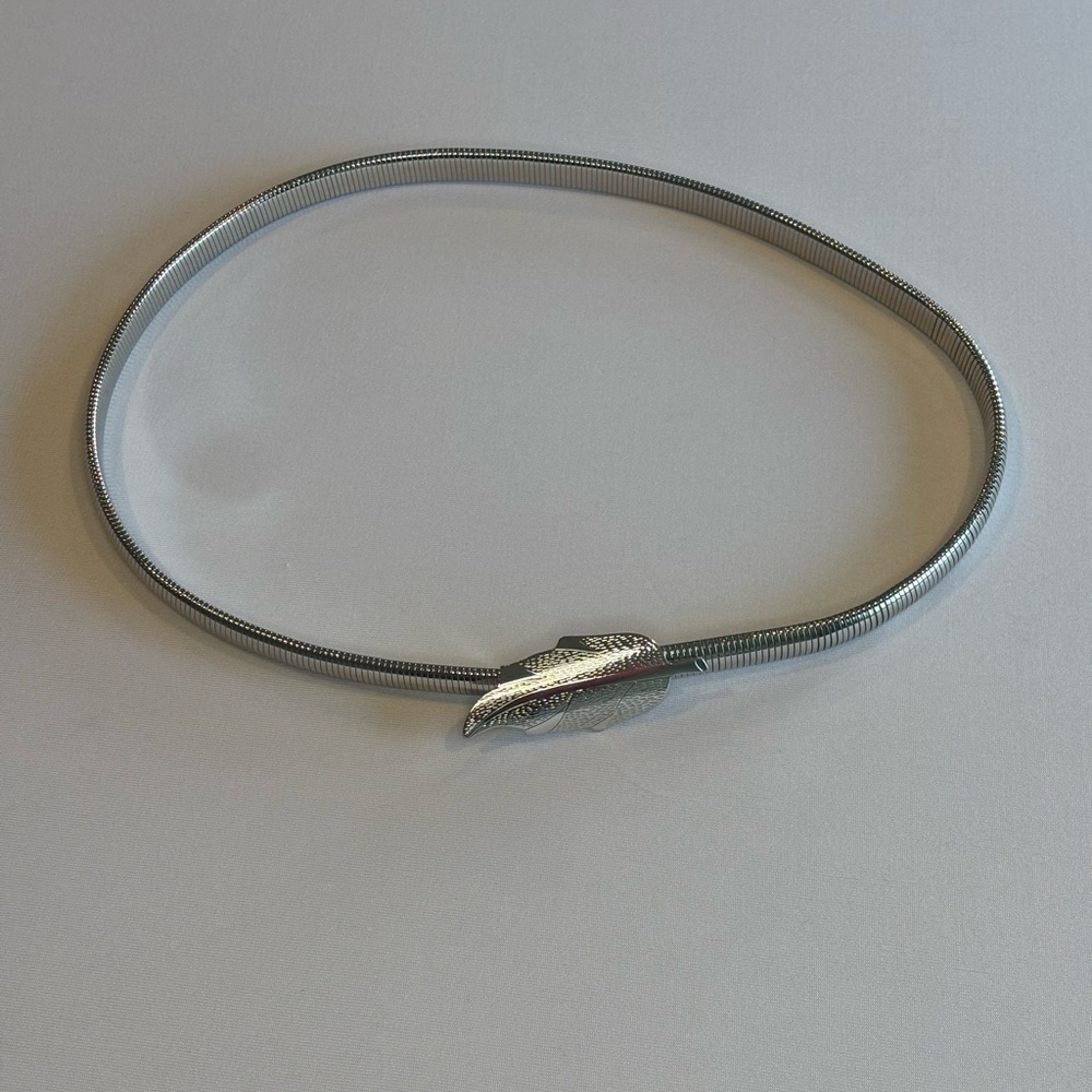 SILVER LEAF BUCKLE Elastic Stretch Waist Belt; Excellent‎ Condition